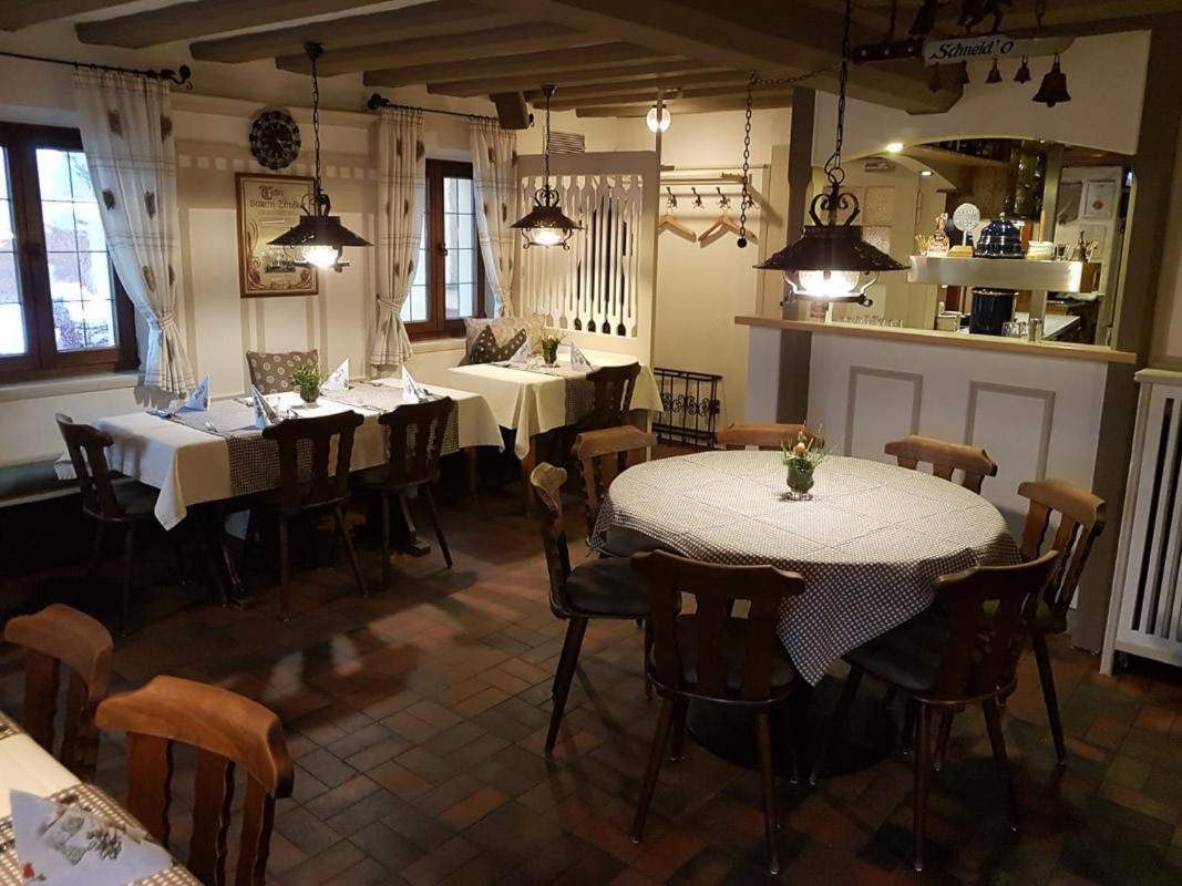 Hotel-Gasthof Weisses Ross Schwaig bei Nürnberg Exteriér fotografie