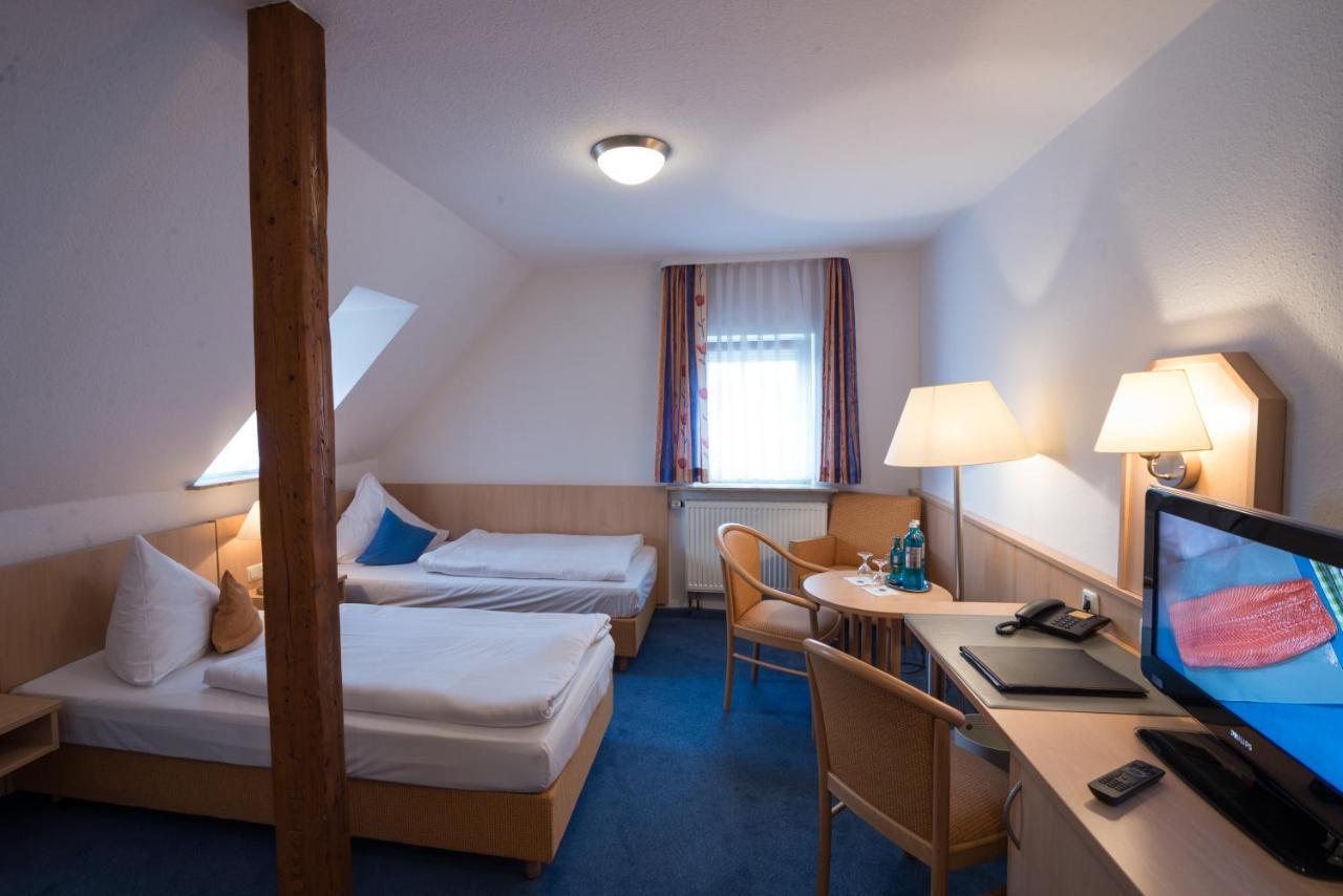Hotel-Gasthof Weisses Ross Schwaig bei Nürnberg Exteriér fotografie